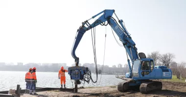 Stire din Politică-Administrație : În sfârșit, s-a dat startul! Lacul Tăbăcărie intră în modernizare. Malurile și promenada vor fi refăcute