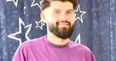 Stire din Eveniment : Mărturisirile șocante ale tânărului care și-a decapitat mama. Cu cine ar fi confundat-o