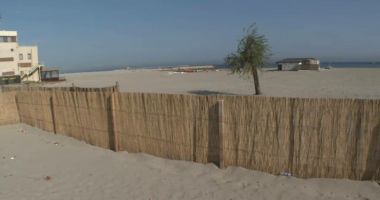 Stire din Social : Motivul pentru care la Mamaia au început să apară garduri din stuf. Vor fi montate pe tot litoralul