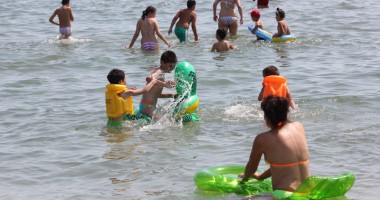 Stire din Social : Încă două zile de caniculă pe litoral