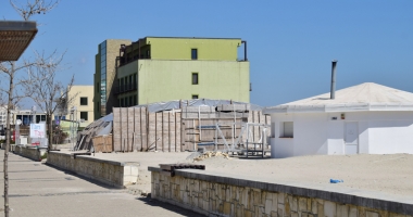 1 Mai cu lacătul pe ușă și șantier la fereastră! Cum sunt așteptați turiștii în stațiunea Mamaia - 3
