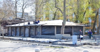 1 Mai cu lacătul pe ușă și șantier la fereastră! Cum sunt așteptați turiștii în stațiunea Mamaia - 5