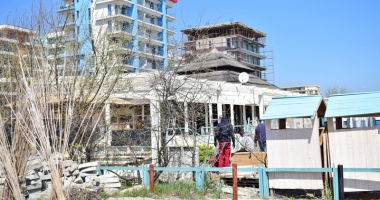 1 Mai cu lacătul pe ușă și șantier la fereastră! Cum sunt așteptați turiștii în stațiunea Mamaia - 9