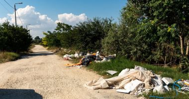 Mamaia Sat, sufocată de gunoaie. "Am decis să ne luăm singuri soarta în mâini!" - 2