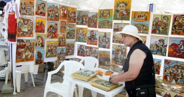 Meșterii populari ocupă, de azi, Piața Ovidiu - 2
