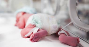 Stire din Sănătate : Copilărie distrusă! O fetiță de 12 ani a născut, la Spitalul Județean