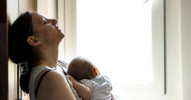 Stire din Social : Tichete sociale în valoare de 2.000 de lei pentru mamele vulnerabile