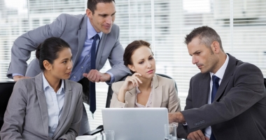 Stire din Economie : Managerii cred că economia face un pas înapoi