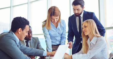 Stire din Economie : Managerii din economie pariază pe creșterea prețurilor