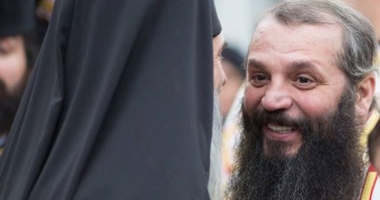 Stire din Eveniment : Managerul Arhiepiscopiei Tomisului, reținut de polițiști pentru evaziune fiscală