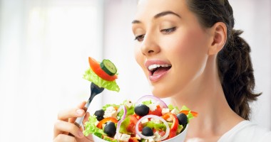 Stire din Sănătate : Simți mereu că ți-e foame? Iată care pot fi motivele