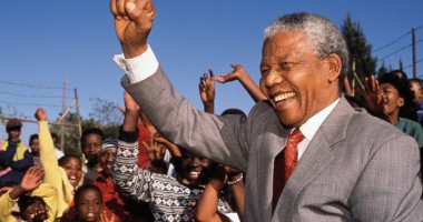 Stire din Actualitate : Nelson Mandela a fost externat și s-a întors la Johannesburg