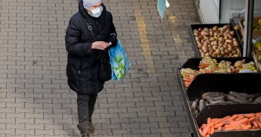 Stire din Politică-Administrație : Primăria Mangalia distribuie, gratuit, măști de protecție pentru populație