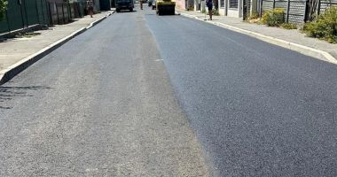Stire din Politică-Administrație : Administraţia locală din Mangalia continuă lucrările de asfaltare
