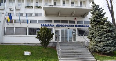 Stire din Politică-Administrație : Consilierii locali din Mangalia dezbat suspendarea tarifului de parcare în oraș și stațiuni