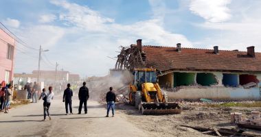 Stire din Politică-Administrație : Continuă demolarea clădirilor. De ce intră Primăria Mangalia cu buldozerele în ele