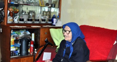 O centenară din Mangalia, premiată de municipalitate - 3
