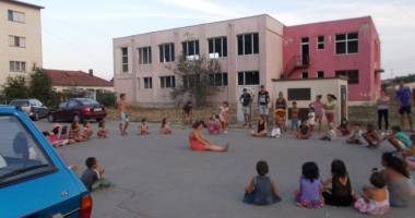Activități artistice și educative pentru copiii nevoiași - 6
