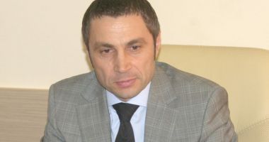 Stire din Politică-Administrație : Primarul din Mangalia, Cristian Radu, i-a lămurit pe agenţii economici. „Nu vă lăsaţi manipulaţi”
