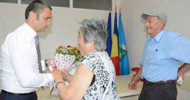 Stire din Politică-Administrație : Primarul Radu Cristian a premiat seniorii orașului Mangalia