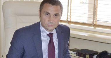 Stire din Politică-Administrație : Primarul Cristian Radu: "17 străzi din Mangalia se vor asfalta cu bani europeni"