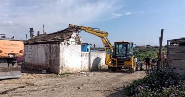 Mai multe clădiri dezafectate din Mangalia au fost demolate