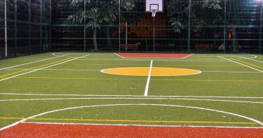 Stire din Politică-Administrație : Administraţia locală din Mangalia a amenajat un nou teren de sport