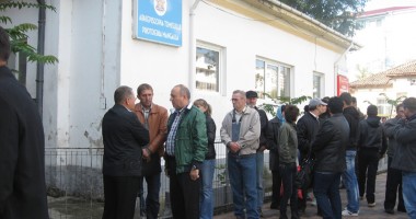 Stire din Politică-Administrație : Scandal politic în stradă la Mangalia