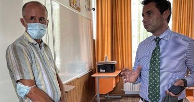 Stire din Politică-Administrație : Edilul municipiului Mangalia, Cristian Radu, a inspectat patru unităţi de învăţământ din oraş
