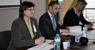 Stire din Politică-Administrație : "Sperăm să putem reabilita aleea pietonală de la Neptun, până la începerea sezonului estival"
