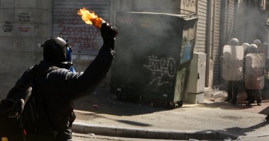 Stire din Actualitate : Manifestații la Hamburg, soldate cu zeci de răniți