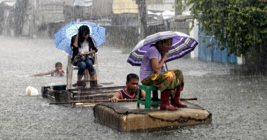 Manila, măturată  de ploile musonice