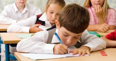 Stire din Cultură-Educație : CONCURS LA CONSTANȚA: "Comorile condeiului"