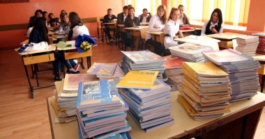Stire din Cultură-Educație : Licitația manualelor, luată la puricat de Corpul de control al Guvernului