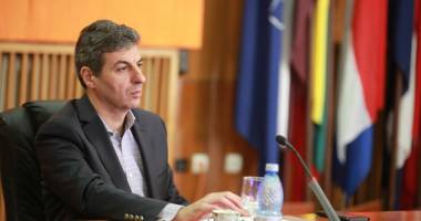 Stire din Eveniment : MApN, în vizită la NATO