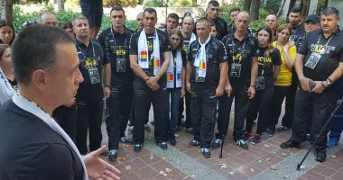Stire din Eveniment : Întâlnire a ministrului Apărării Naționale cu echipa "Invictus"