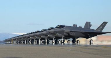 Stire din Eveniment : Armata României se înzestrează cu 32 de avioane F-35. Klaus Iohannis a semnat decretul