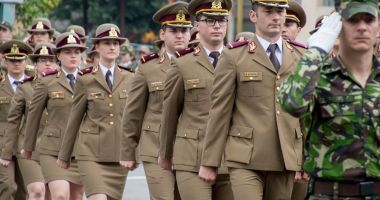 Stire din Eveniment : Peste 100 de posturi, scoase la concurs de MApN. Ce poziții sunt vizate