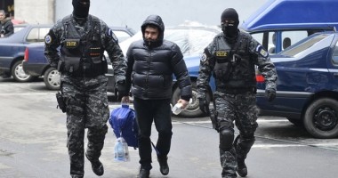 Stire din Eveniment : Frații Mararu, în detenție pentru alte 30 de zile