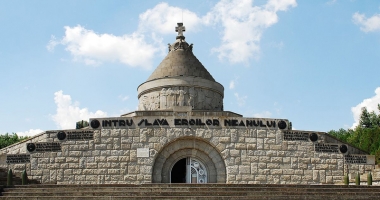 Stire din Cultură-Educație : Eroii de la Mărășești, comemorați pentru jertfa lor