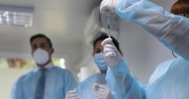 Stire din Social : Maraton de vaccinare de Ziua Națională a României. Unde se pot vaccina românii pe 1 și 2 decembrie