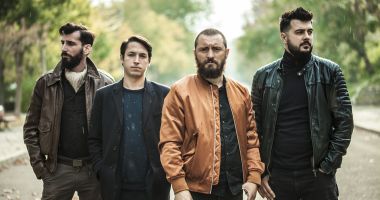 Stire din Cultură-Educație : Maraton de concerte pe plaja Tuzla. Începe festivalul Living Rock