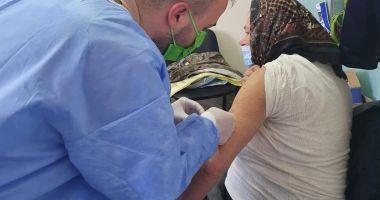 Maraton de vaccinare în centrele Armatei, din Constanţa