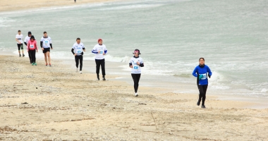 Stire din Sport : Sport și sănătate! Au început înscrierile pentru Maratonul Nisipului 2017