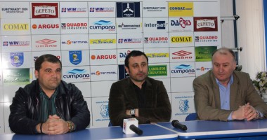 Stire din Sport : "Trebuie să readucem lumea la stadion!"