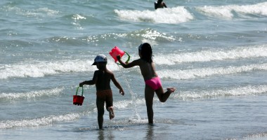 Stire din Social : ANM. Soare și maxime de 31 de grade Celsius, astăzi, la Constanța