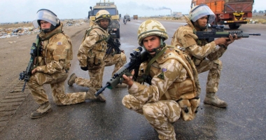 Stire din Actualitate : Marea Britanie  își dublează  la 500 numărul militarilor din Irak