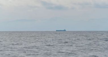 Stire din Eveniment : Două obiecte neidentificate plutesc în derivă, în Marea Neagră