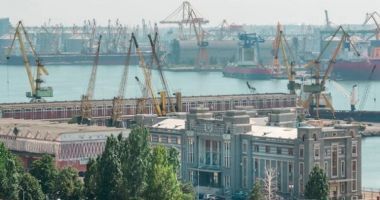 Stire din Economie : Începe “Marea Curățenie” în Portul Constanța! Ministrul Transporturilor face anunțul despre noua lege adoptată