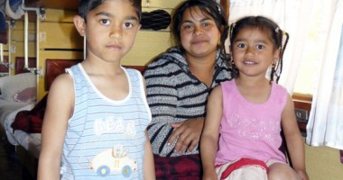 Stire din Actualitate : Britanicii cer revizuirea ajutoarelor sociale pentru copiii imigranților români